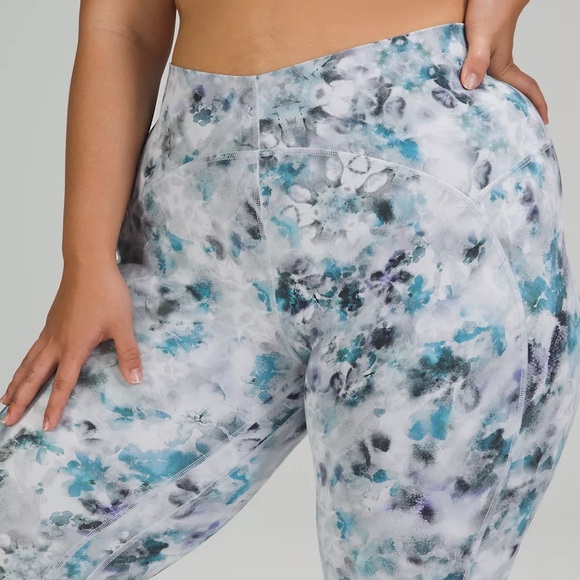 Lululemon Unlimit HR Tight 25” - Picture 2 of 6